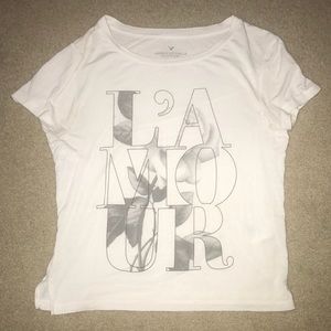 American Eagle “l’amour” graphic t-shirt